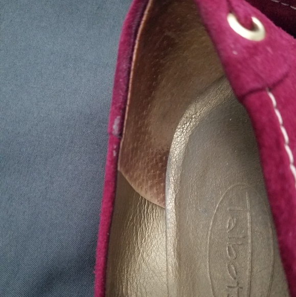 Talbot Suede Pump w/Tassels, GUC, Size 5B, Heel/Wedge Height 1.25" - Picture 3 of 9